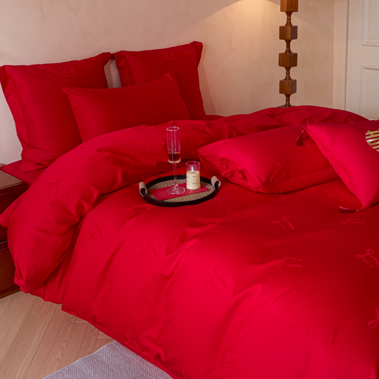 91家纺网 家纺一手货源 找家纺 东方合美（原：皇家传奇） 2026新款长绒棉轻奢婚庆四件套 蝴蝶结提花