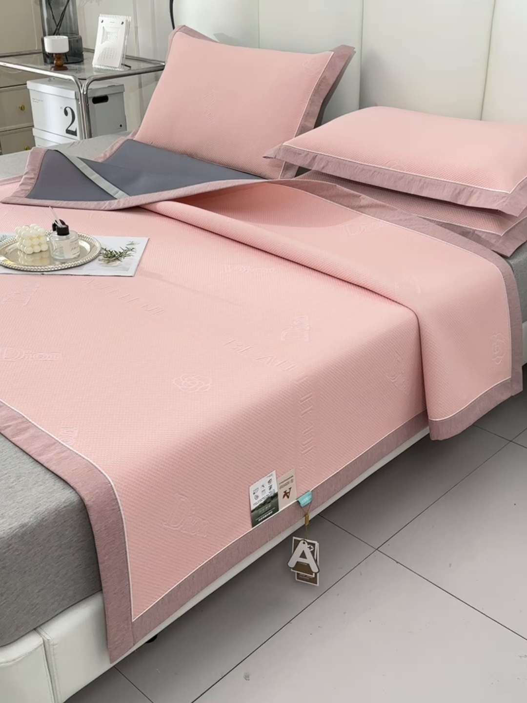 91家纺网 家纺一手货源 找家纺 小牛席业 2026新款迪恩冷感豆豆席凉席席子系列 迪恩冷感豆豆席-粉色