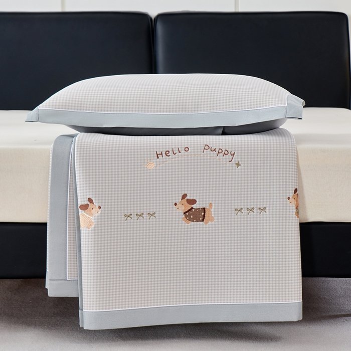 91家纺网 家纺一手货源 找家纺 小牛席业 2026新款腊肠狗绣花凉感冰丝席凉席席子 腊肠狗-香槟