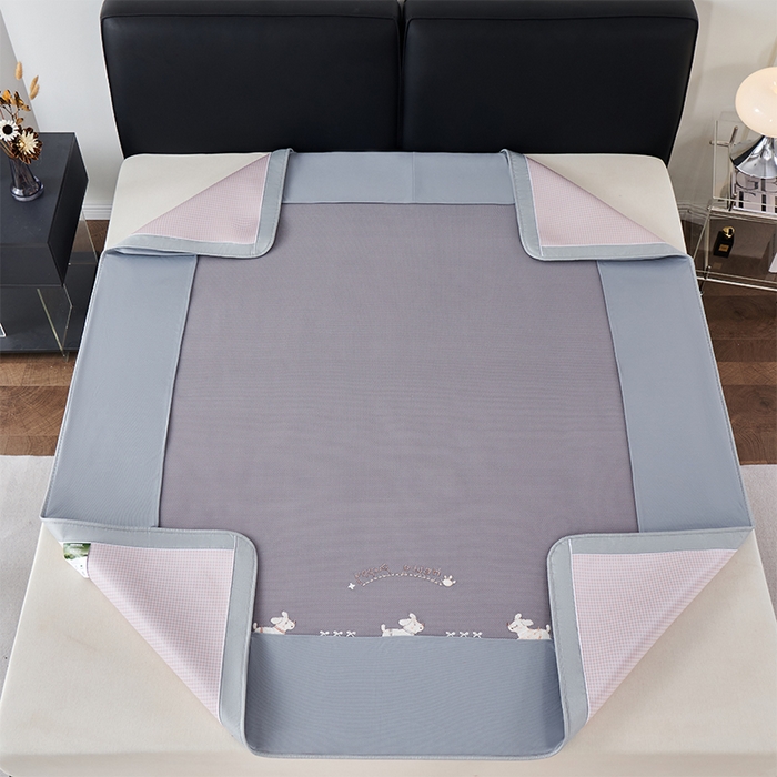 91家纺网 家纺一手货源 找家纺 小牛席业 2026新款腊肠狗绣花凉感冰丝席凉席席子-床笠款 腊肠狗-粉色