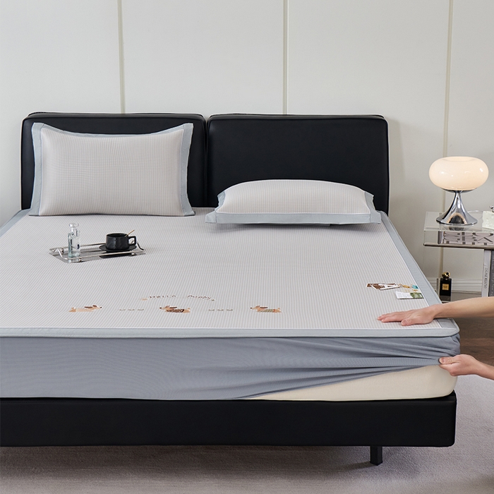 小牛席业 2026新款腊肠狗绣花凉感冰丝席凉席席子-床笠款 腊肠狗-香槟