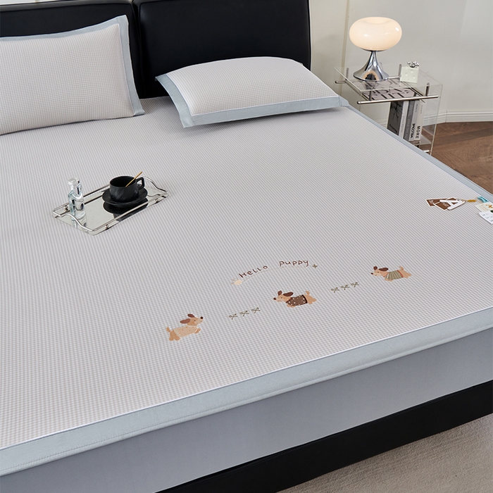 91家纺网 家纺一手货源 找家纺 小牛席业 2026新款腊肠狗绣花凉感冰丝席凉席席子-床笠款 腊肠狗-香槟