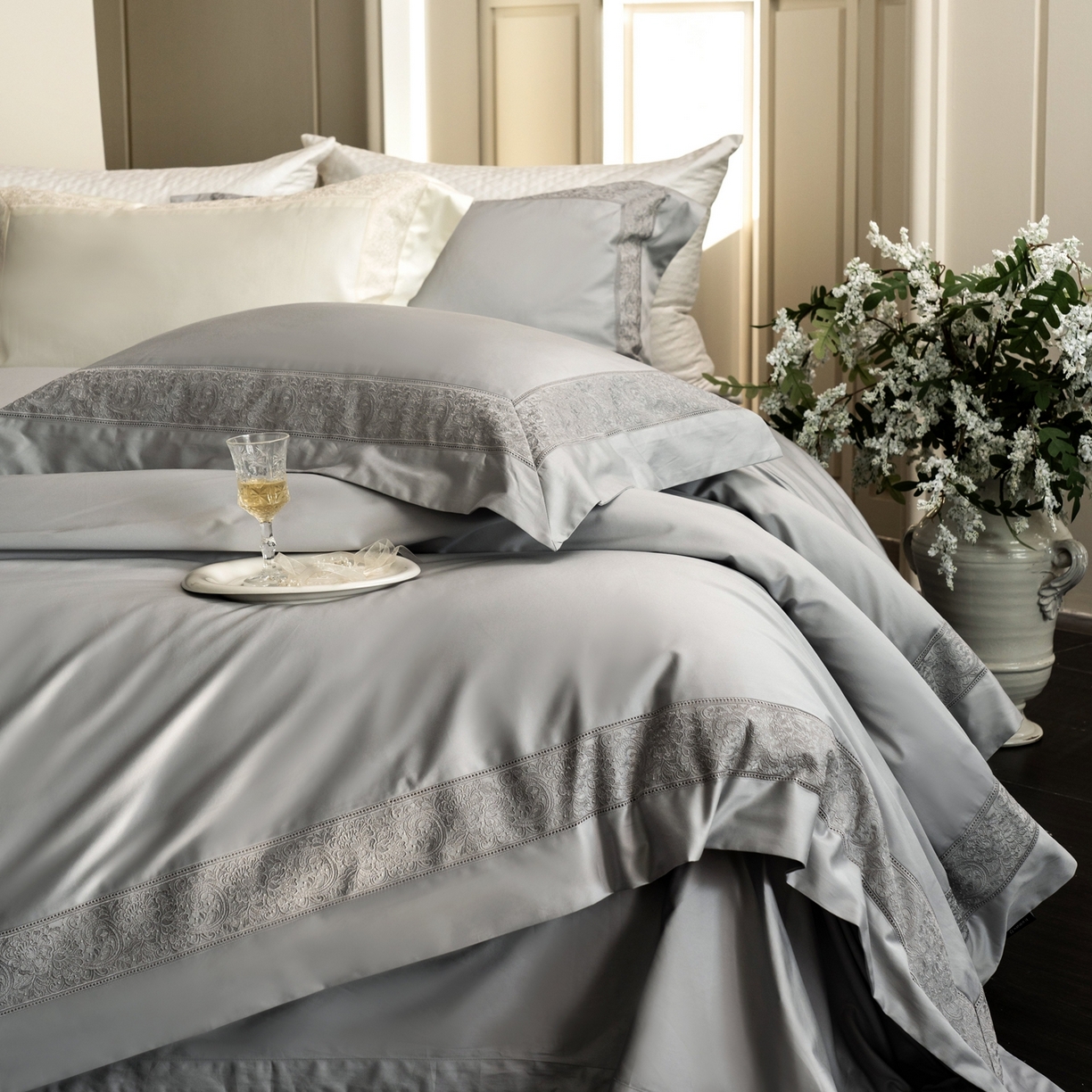 91家纺网 家纺一手货源 找家纺 （总）馨蕊家居 2026新款100S全棉纯棉高定高精密刺绣四件套-兰芙