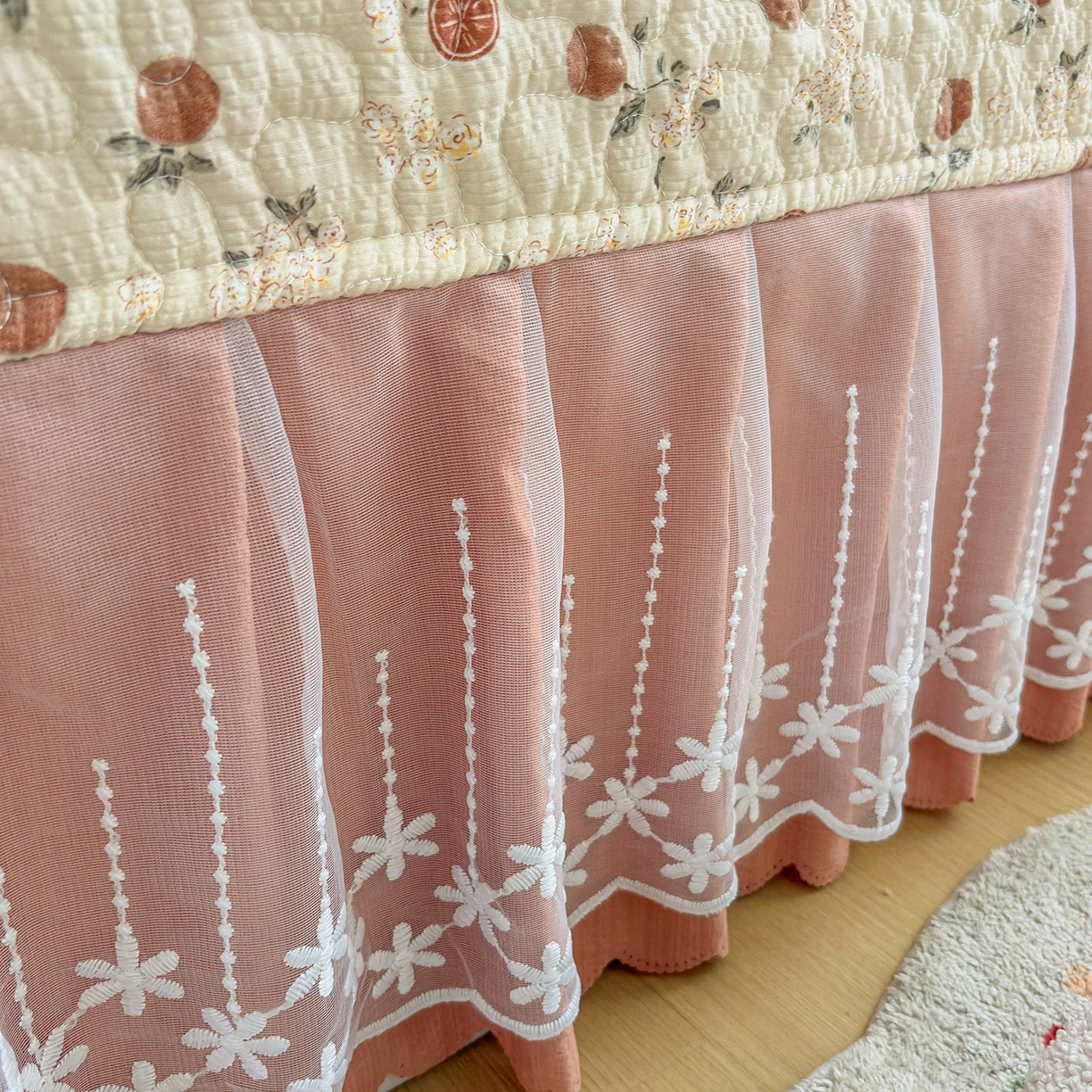 91家纺网 家纺一手货源 找家纺 绒耀家纺 2026春夏直播爆款泡芙棉云感双层纱皱皱纱韩式花边床盖四件套 事事如意