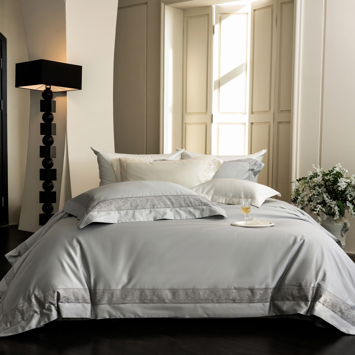 91家纺网 家纺一手货源 找家纺 馨蕊家居 2026新款100S全棉纯棉高定高精密刺绣四件套-兰芙 兰芙-高级灰