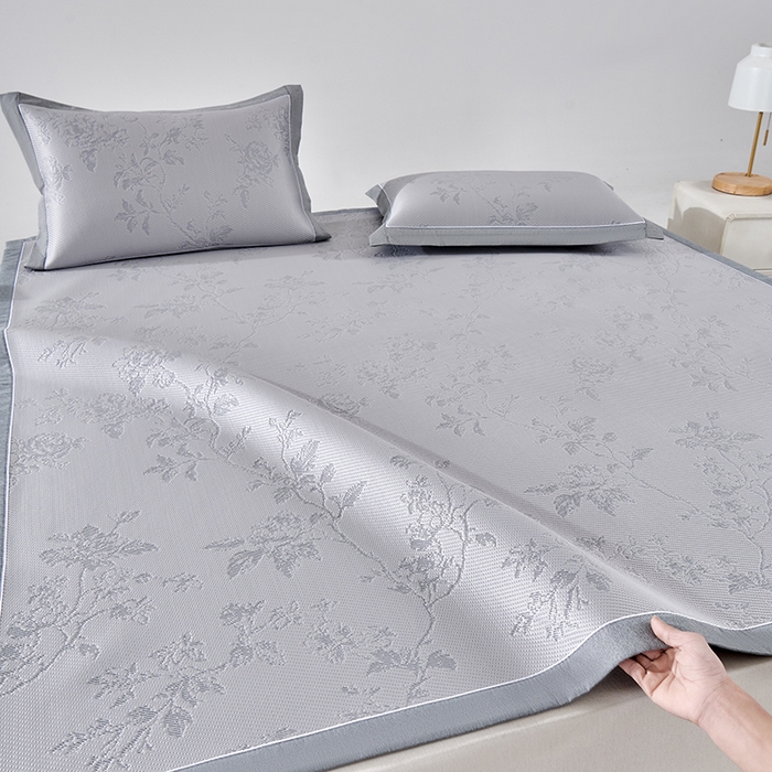 91家纺网 家纺一手货源 找家纺 小牛席业 2026新款牡丹花蔓冷感豆豆席凉席席子 牡丹花蔓-灰色