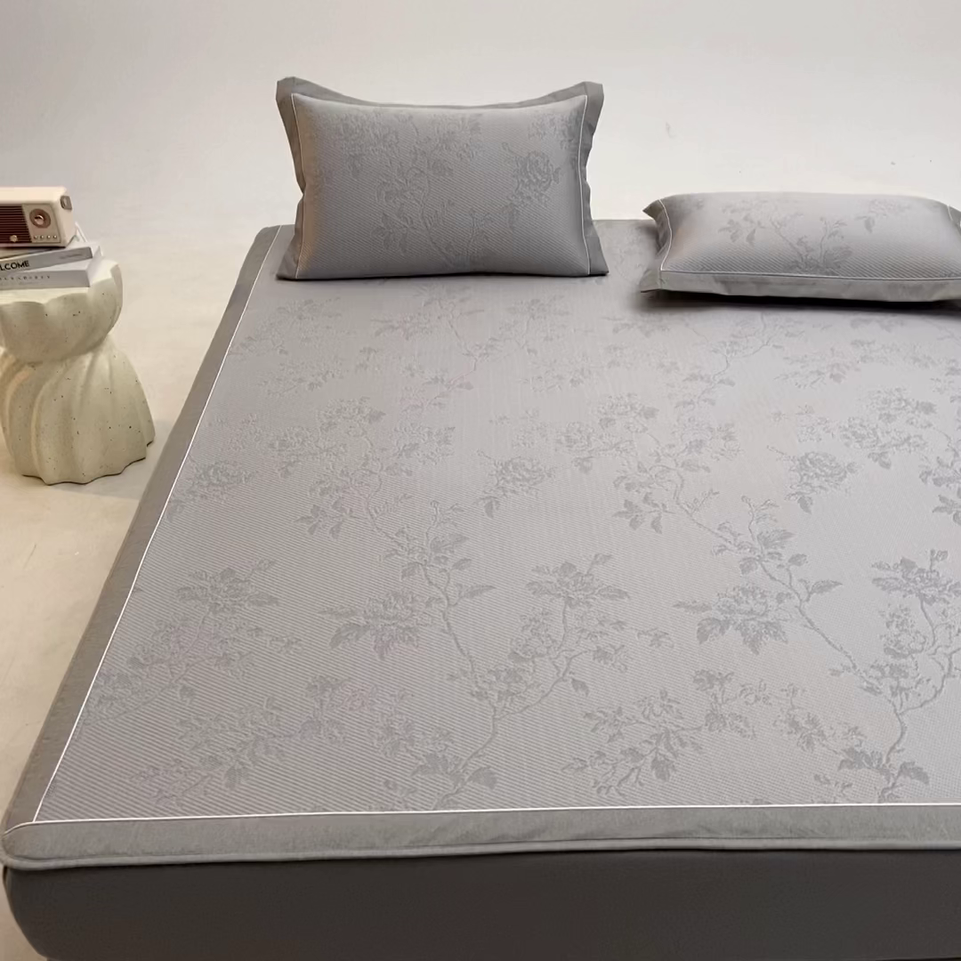 91家纺网 家纺一手货源 找家纺 小牛席业 2026新款牡丹花蔓冷感豆豆席凉席席子-床笠款 牡丹花蔓-灰色