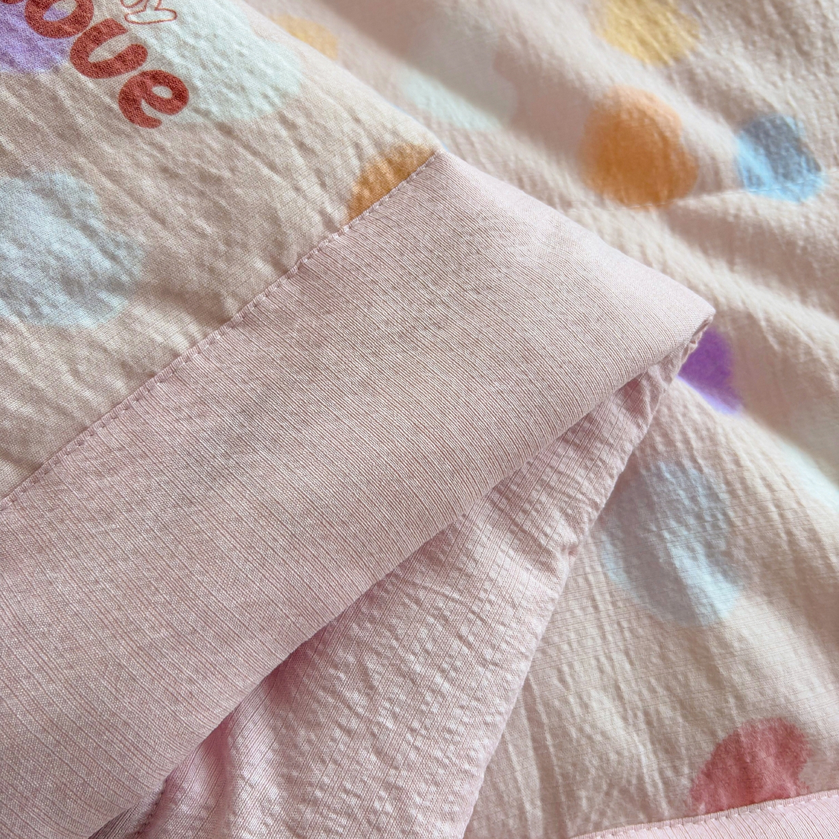 91家纺网 家纺一手货源 找家纺 绒耀家纺 2026春夏直播爆款泡芙棉云感双层纱皱皱纱韩式花边床盖四件套 甜蜜爱恋