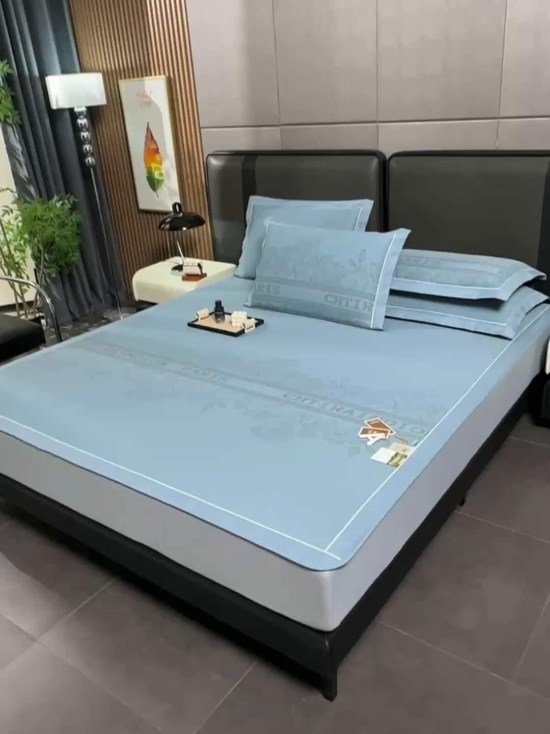 91家纺网 家纺一手货源 找家纺 小牛席业 2026新款蔷薇冷感豆豆席系列凉席席子-床笠款 蔷薇-蓝色