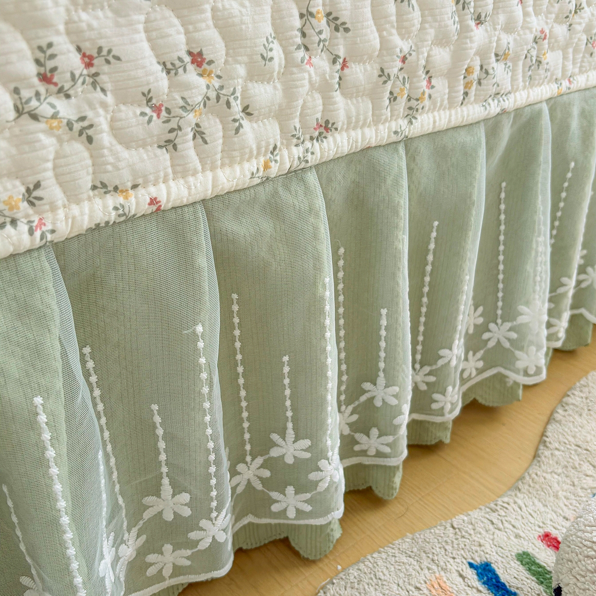 91家纺网 家纺一手货源 找家纺 绒耀家纺 2026春夏直播爆款泡芙棉云感双层纱皱皱纱韩式花边床盖四件套 夏日