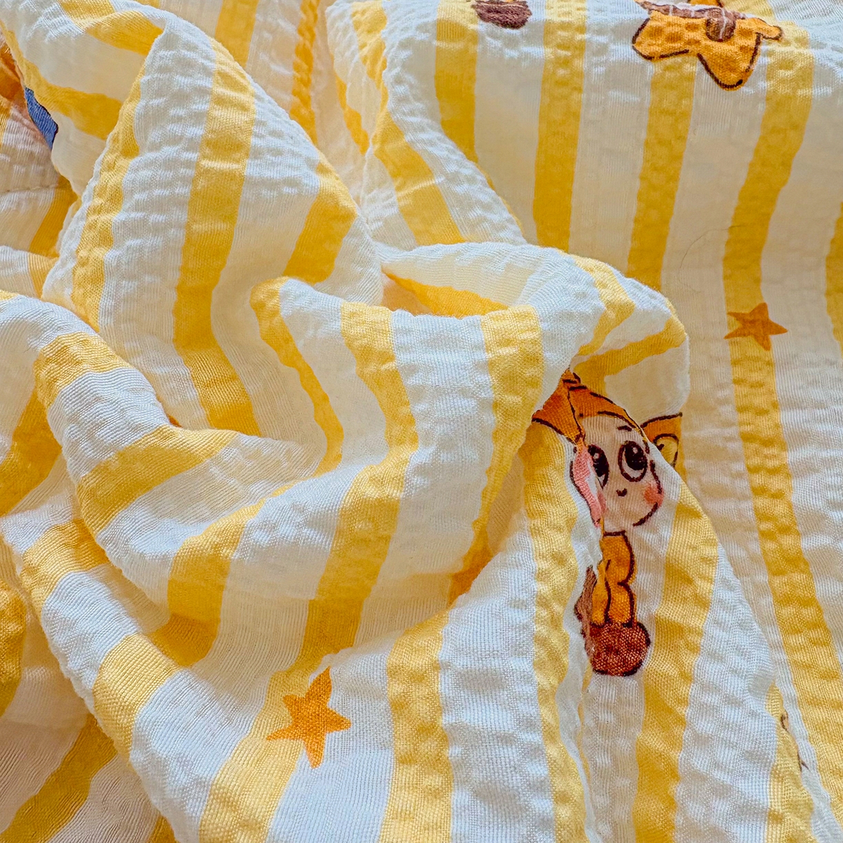 91家纺网 家纺一手货源 找家纺 绒耀家纺 2026春夏直播爆款泡芙棉云感双层纱皱皱纱韩式花边床盖四件套 星星人-AB