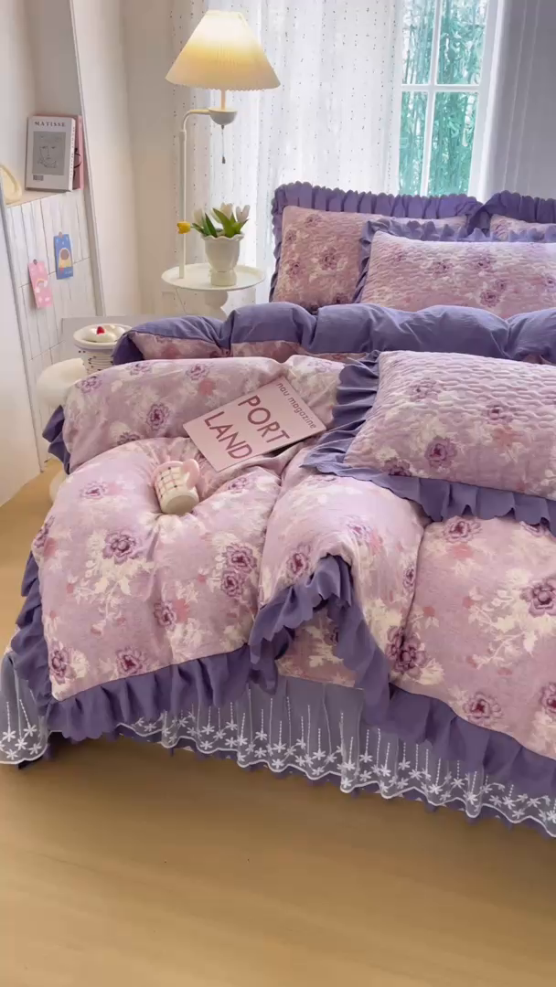91家纺网 家纺一手货源 找家纺 绒耀家纺 2026春夏直播爆款泡芙棉云感双层纱皱皱纱韩式花边床盖四件套 紫魅