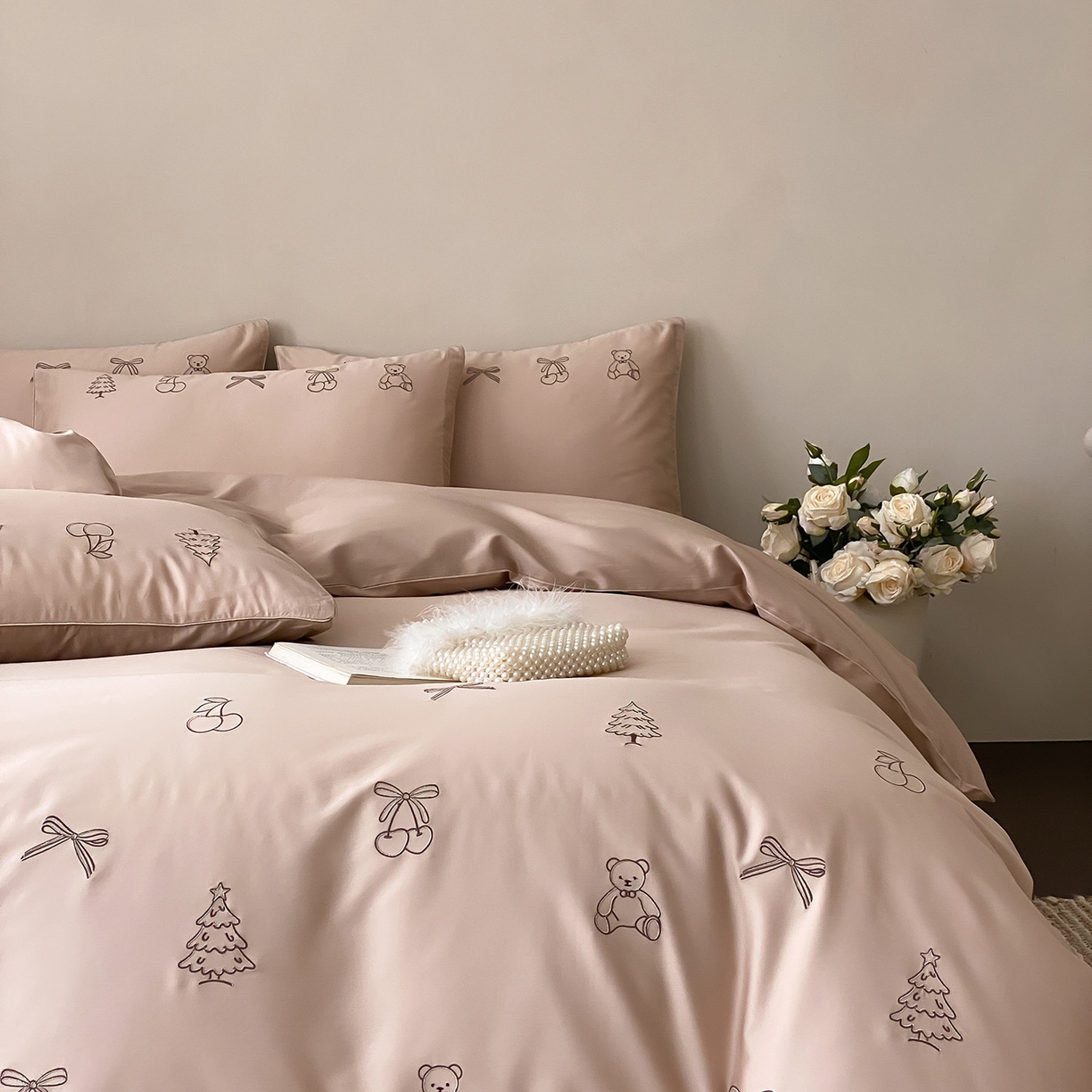 91家纺网 家纺一手货源 找家纺 曼布缇 2026新款长绒棉四件套-青春记忆（会员-20，券后308起） 青春记忆-香槟咖