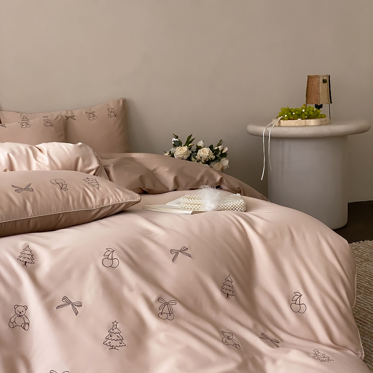 91家纺网 家纺一手货源 找家纺 曼布缇 2026新款长绒棉四件套-青春记忆（会员-20，券后308起） 青春记忆-香槟咖