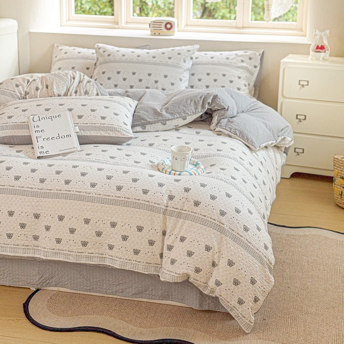 91家纺网 家纺一手货源 找家纺 桔禾家纺 2026春夏新款小清新A类超柔泡芙棉泡泡纱双层纱四件套 蝶语