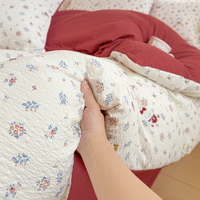 91家纺网 家纺一手货源 找家纺 桔禾家纺 2026春夏新款小清新A类超柔泡芙棉泡泡纱双层纱四件套 花町软猫