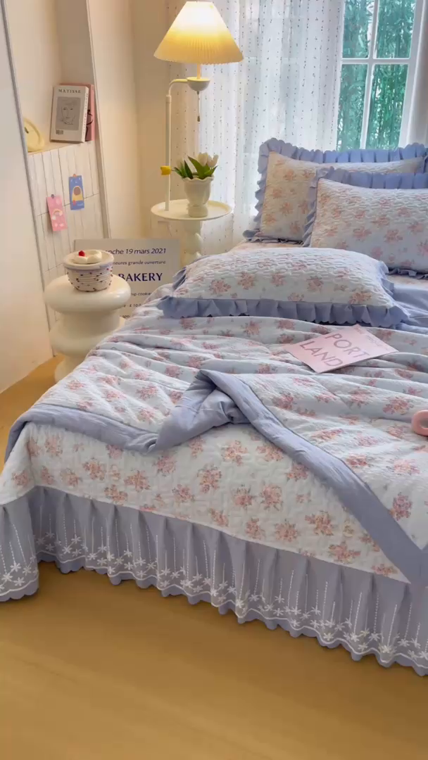 91家纺网 家纺一手货源 找家纺 绒耀家纺 2026春夏直播爆款泡芙棉云感双层纱皱皱纱韩式花边夏被四件套 春天里