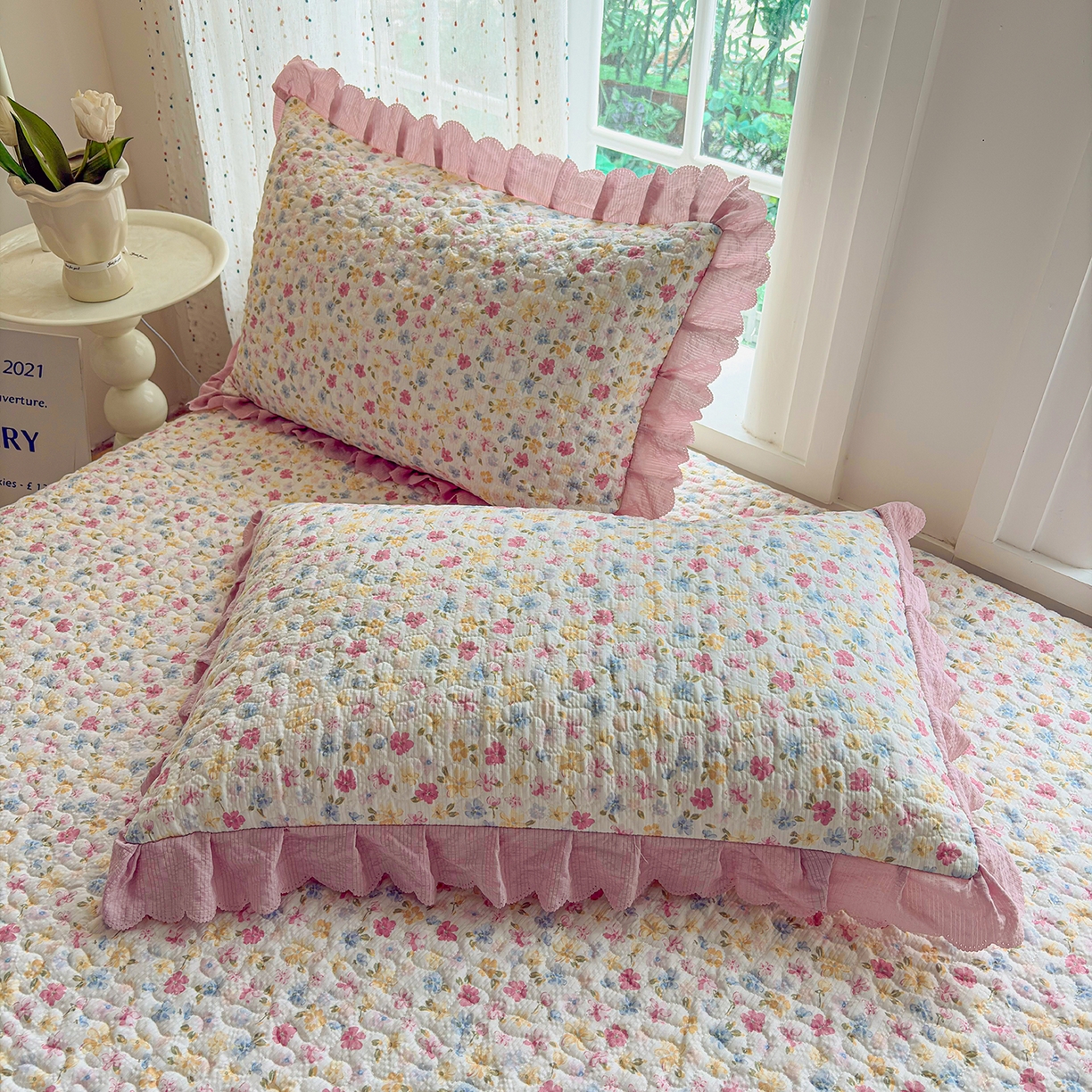 91家纺网 家纺一手货源 找家纺 绒耀家纺 2026春夏直播爆款泡芙棉云感双层纱皱皱纱韩式花边夏被四件套 粉黛