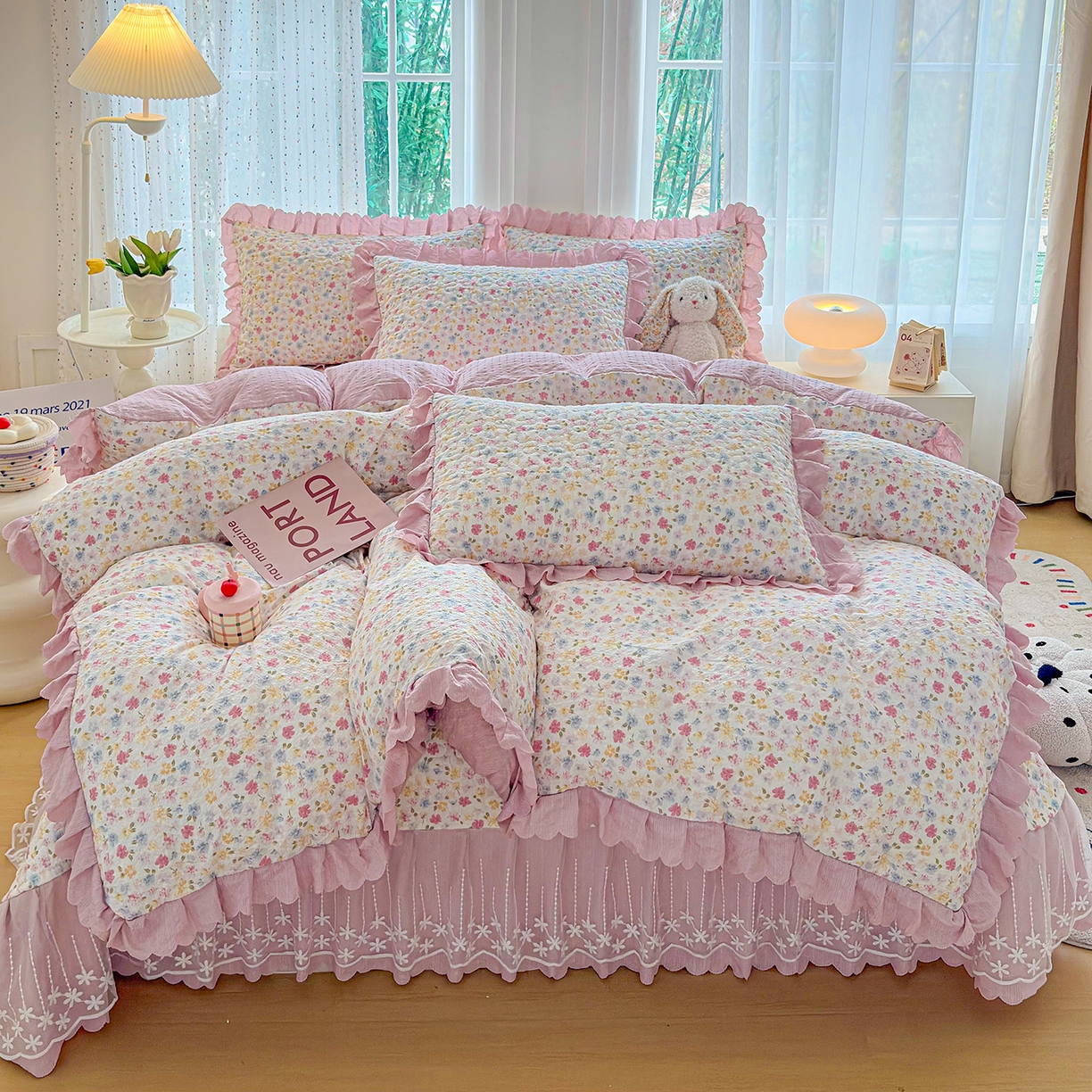 91家纺网 家纺一手货源 找家纺 绒耀家纺 2026春夏直播爆款泡芙棉云感双层纱皱皱纱韩式花边夏被四件套 粉黛