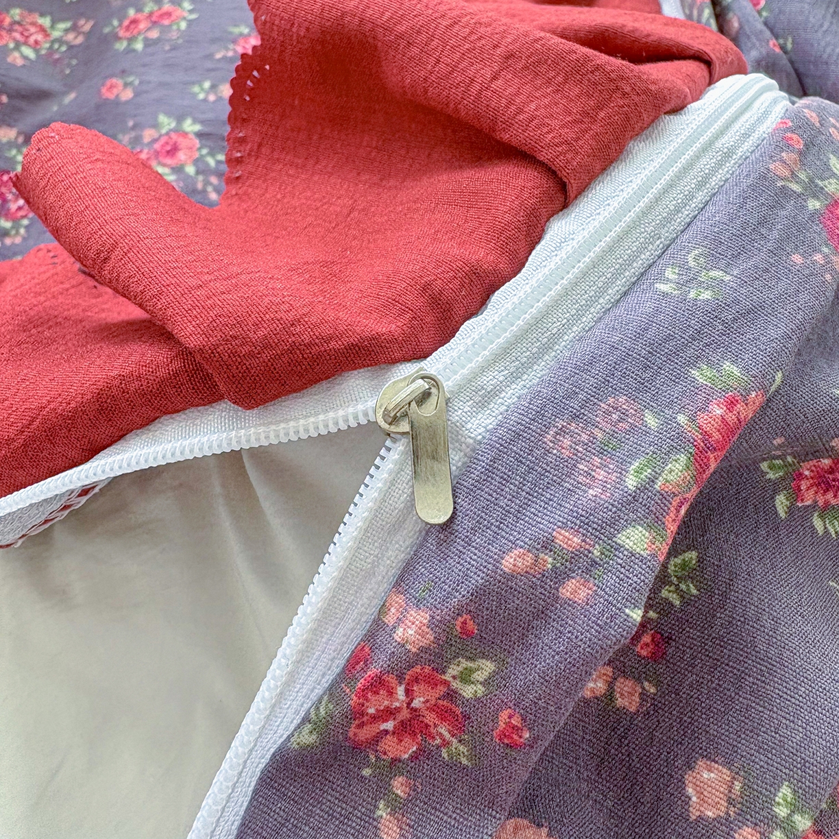 91家纺网 家纺一手货源 找家纺 绒耀家纺 2026春夏直播爆款泡芙棉云感双层纱皱皱纱韩式花边夏被四件套 花仙谷