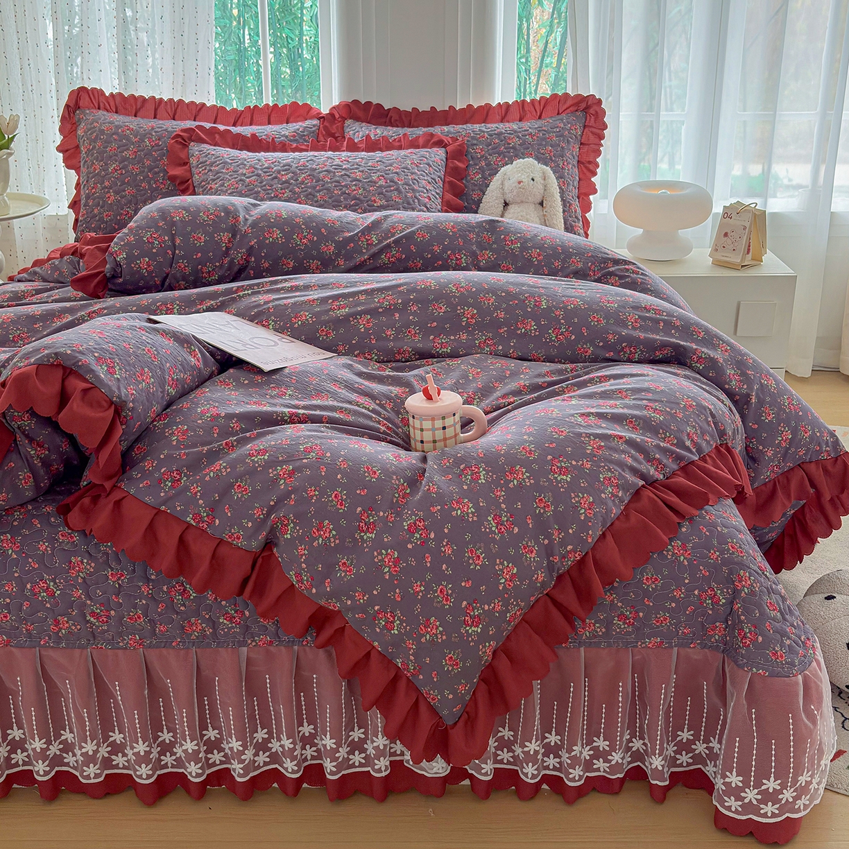 91家纺网 家纺一手货源 找家纺 绒耀家纺 2026春夏直播爆款泡芙棉云感双层纱皱皱纱韩式花边夏被四件套 花仙谷