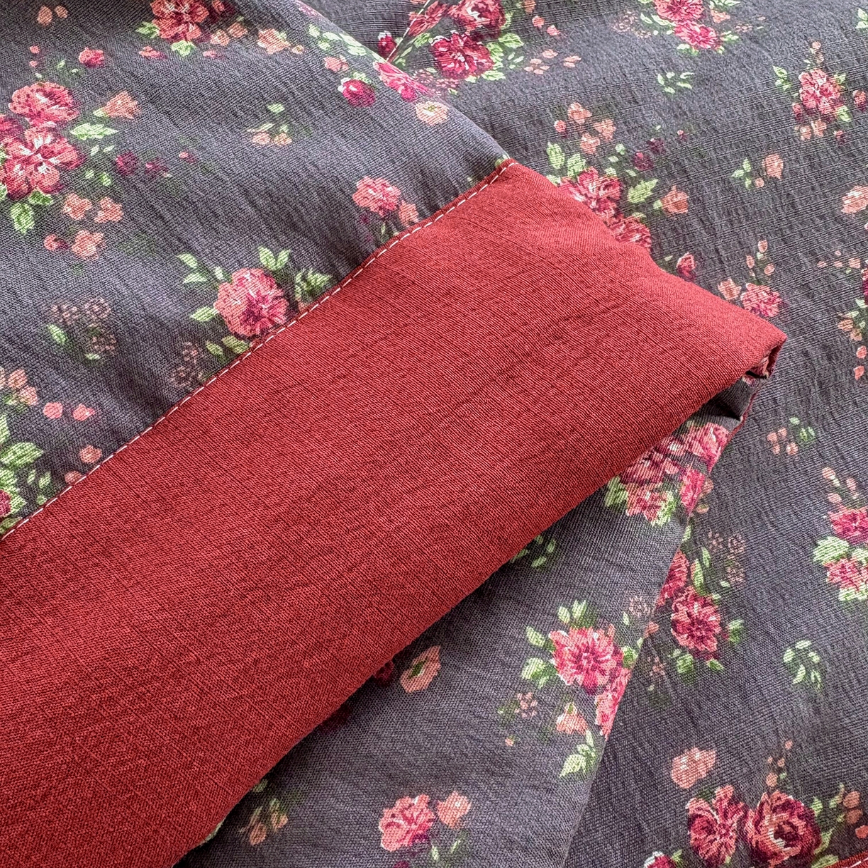 91家纺网 家纺一手货源 找家纺 绒耀家纺 2026春夏直播爆款泡芙棉云感双层纱皱皱纱韩式花边夏被四件套 花仙谷-AB