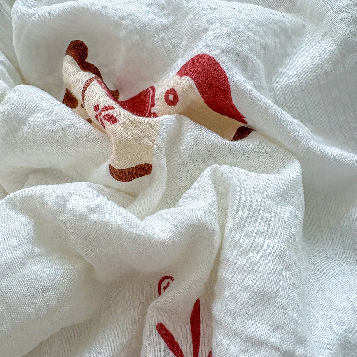 91家纺网 家纺一手货源 找家纺 绒耀家纺 2026春夏直播爆款泡芙棉云感双层纱皱皱纱韩式花边夏被四件套 马上有钱