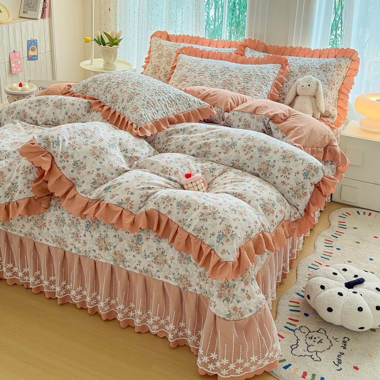 91家纺网 家纺一手货源 找家纺 绒耀家纺 2026春夏直播爆款泡芙棉云感双层纱皱皱纱韩式花边夏被四件套 蔷薇