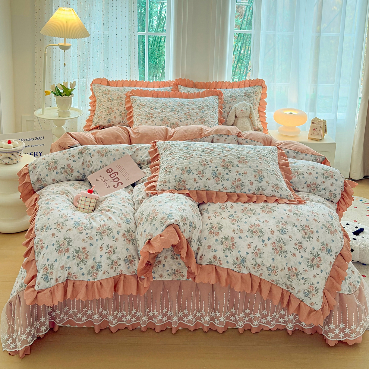 91家纺网 家纺一手货源 找家纺 绒耀家纺 2026春夏直播爆款泡芙棉云感双层纱皱皱纱韩式花边夏被四件套 蔷薇