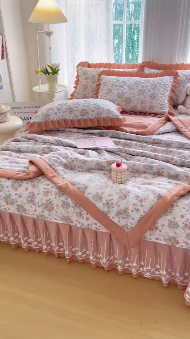 91家纺网 家纺一手货源 找家纺 绒耀家纺 2026春夏直播爆款泡芙棉云感双层纱皱皱纱韩式花边夏被四件套 蔷薇