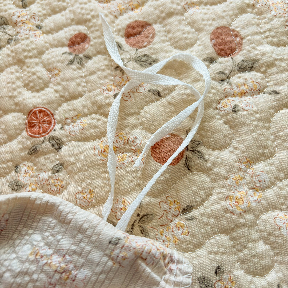 91家纺网 家纺一手货源 找家纺 绒耀家纺 2026春夏直播爆款泡芙棉云感双层纱皱皱纱韩式花边夏被四件套 事事如意