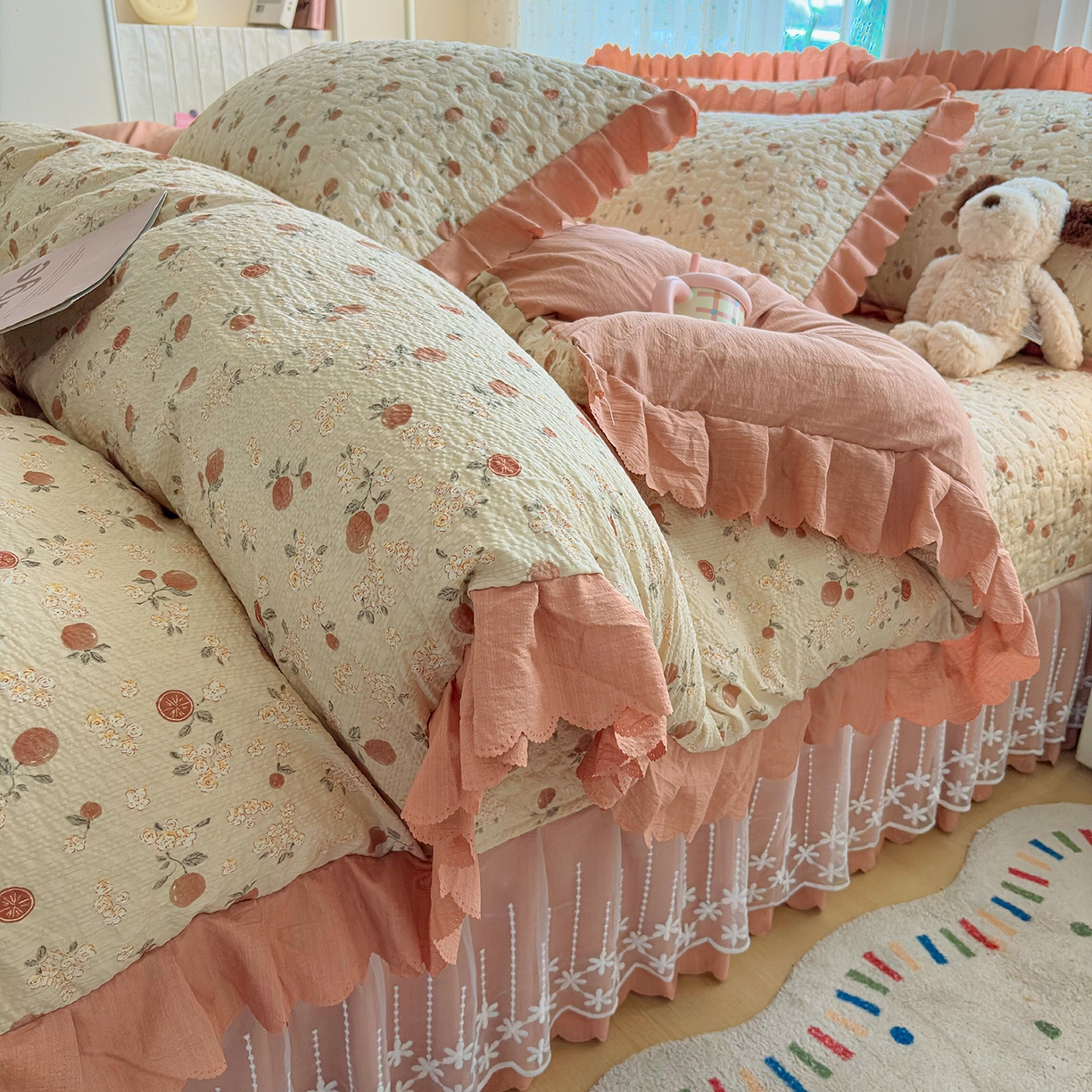 91家纺网 家纺一手货源 找家纺 绒耀家纺 2026春夏直播爆款泡芙棉云感双层纱皱皱纱韩式花边夏被四件套 事事如意