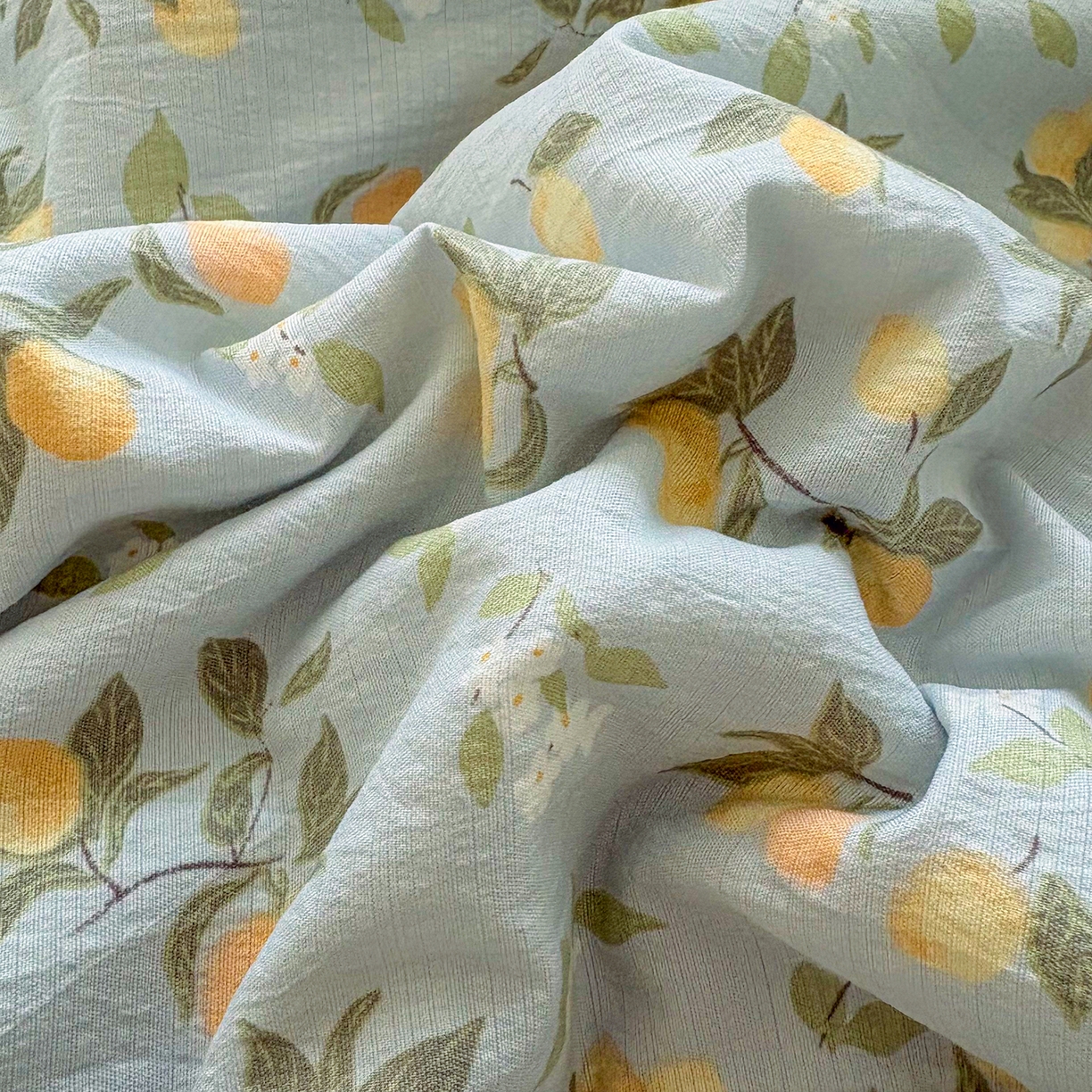 91家纺网 家纺一手货源 找家纺 绒耀家纺 2026春夏直播爆款泡芙棉云感双层纱皱皱纱韩式花边夏被四件套 桃枝夭夭