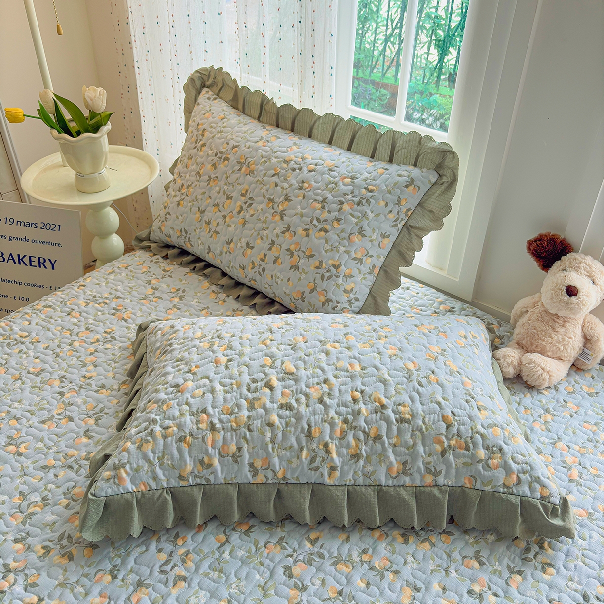 91家纺网 家纺一手货源 找家纺 绒耀家纺 2026春夏直播爆款泡芙棉云感双层纱皱皱纱韩式花边夏被四件套 桃枝夭夭