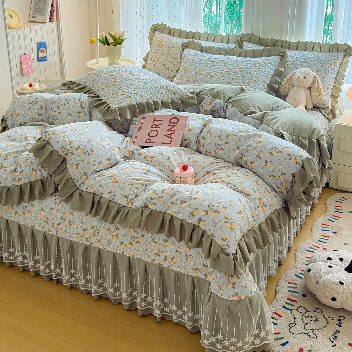 91家纺网 家纺一手货源 找家纺 绒耀家纺 2026春夏直播爆款泡芙棉云感双层纱皱皱纱韩式花边夏被四件套 桃枝夭夭