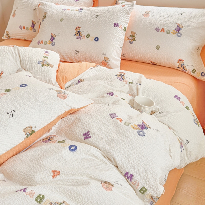 91家纺网 家纺一手货源 找家纺 桔禾家纺 2026春夏新款小清新A类超柔泡芙棉泡泡纱双层纱四件套 熊趣