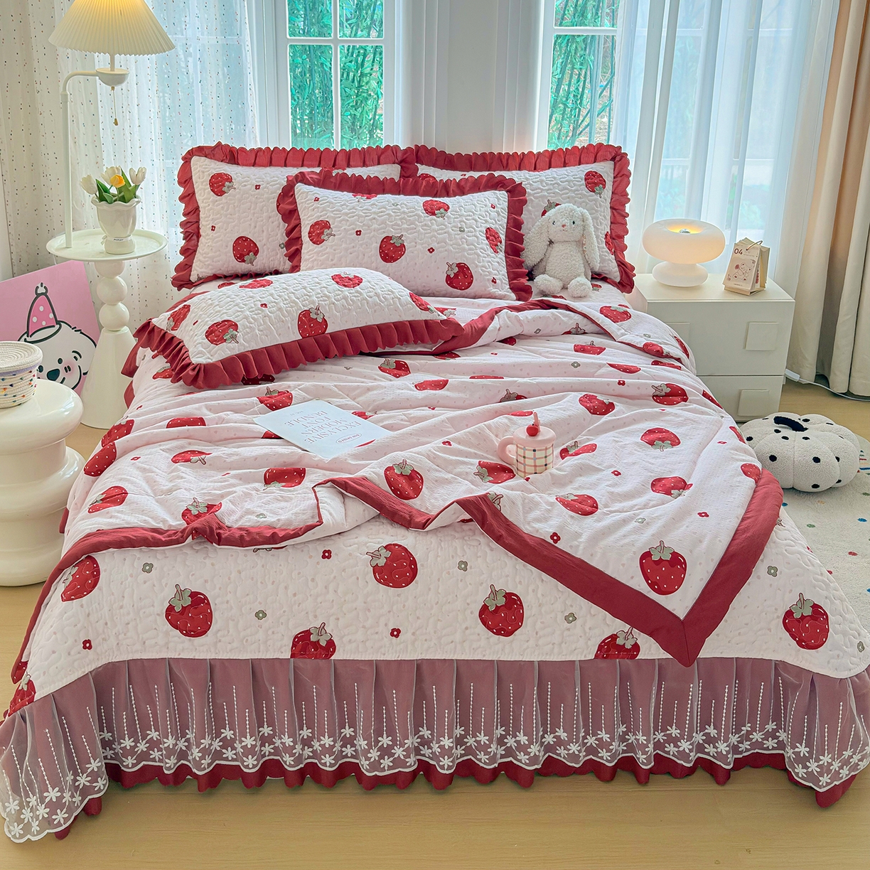 绒耀家纺 2026春夏直播爆款泡芙棉云感双层纱皱皱纱韩式花边夏被四件套 甜甜草莓