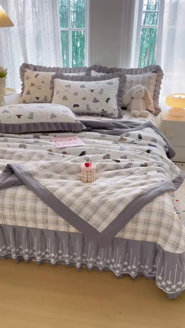 91家纺网 家纺一手货源 找家纺 绒耀家纺 2026春夏直播爆款泡芙棉云感双层纱皱皱纱韩式花边夏被四件套 旺旺大队