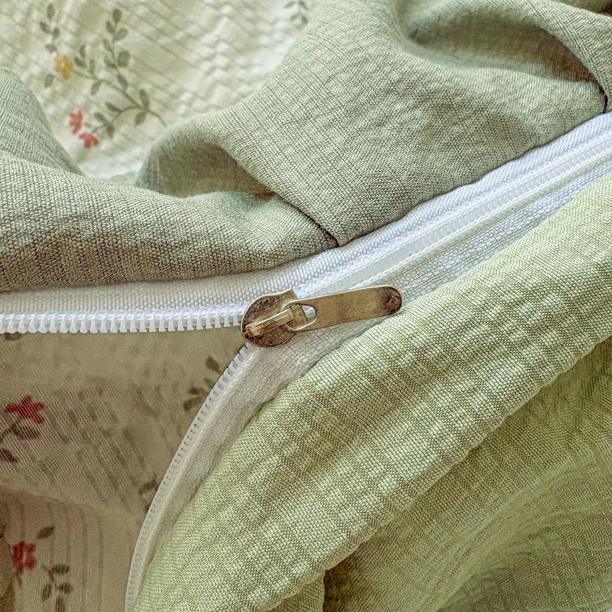 91家纺网 家纺一手货源 找家纺 绒耀家纺 2026春夏直播爆款泡芙棉云感双层纱皱皱纱韩式花边夏被四件套 夏日