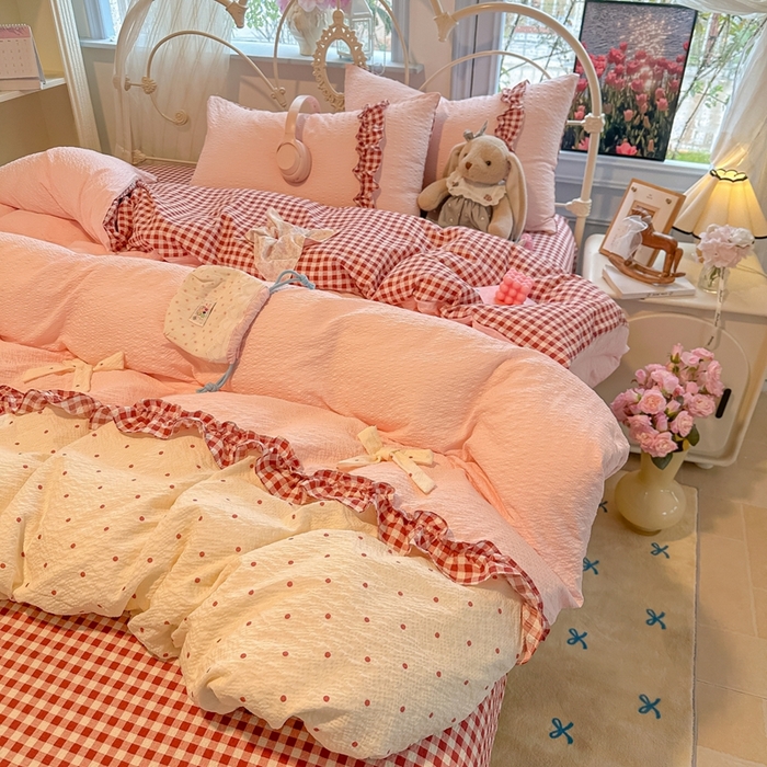 91家纺网 家纺一手货源 找家纺 （总）子钦家纺 2026春夏新款提花泡芙棉甜系格子软乎乎的治愈床品花边蝴蝶结床单床笠四件套-邹邹奶芙