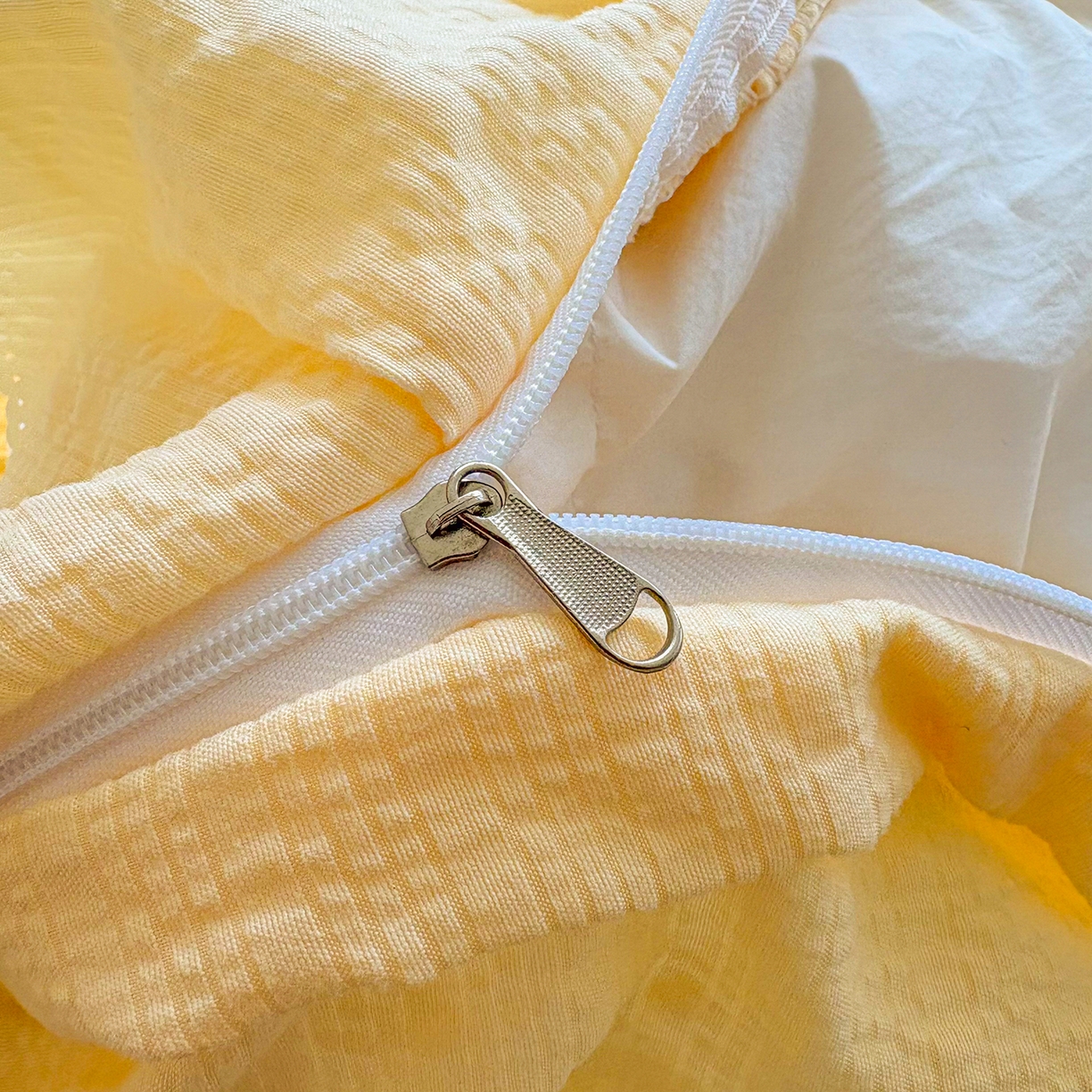 91家纺网 家纺一手货源 找家纺 绒耀家纺 2026春夏直播爆款泡芙棉云感双层纱皱皱纱韩式花边夏被四件套 星星人-AB