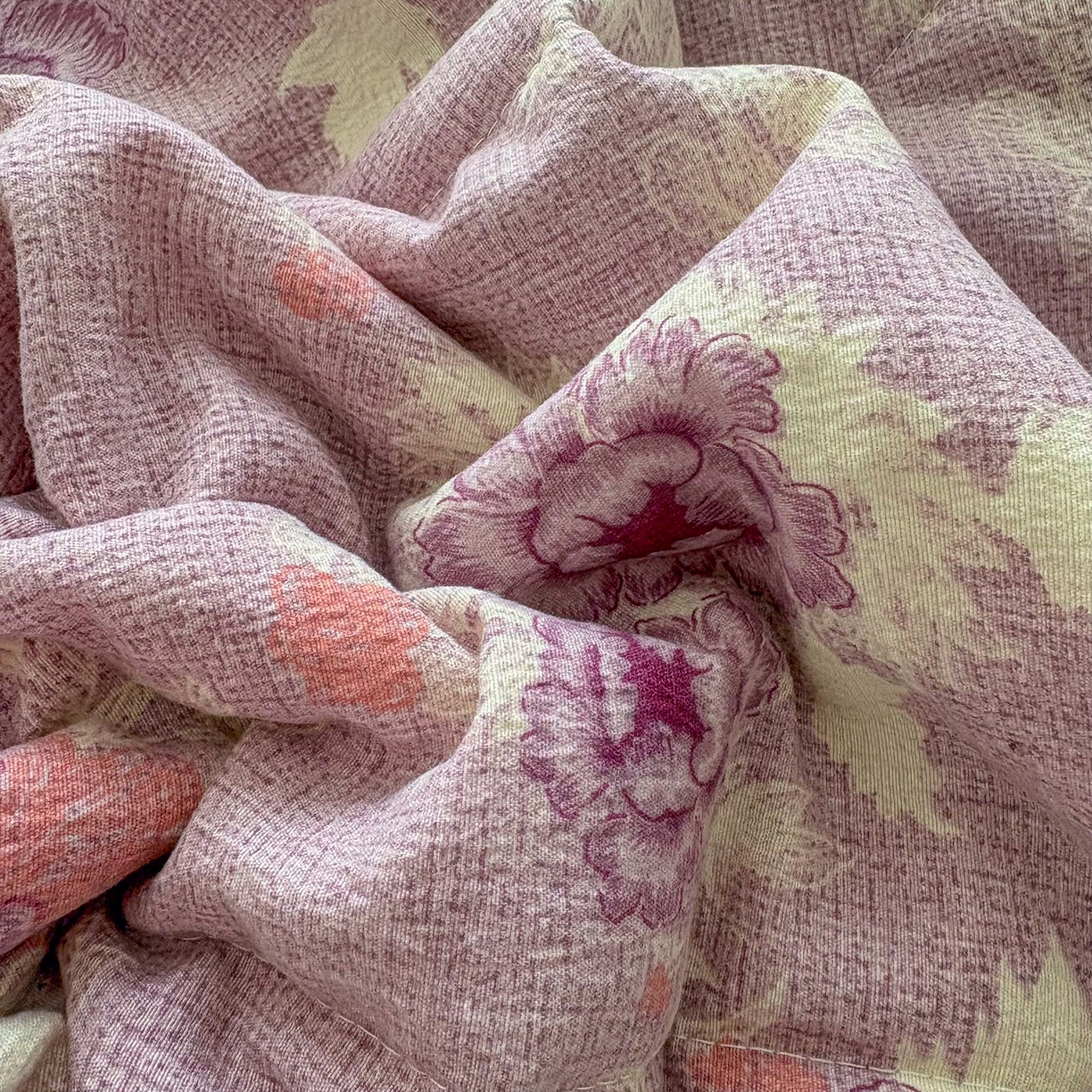 91家纺网 家纺一手货源 找家纺 绒耀家纺 2026春夏直播爆款泡芙棉云感双层纱皱皱纱韩式花边夏被四件套 紫魅