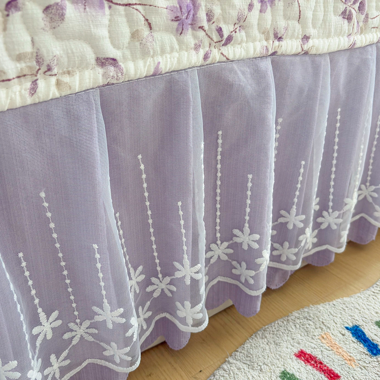 91家纺网 家纺一手货源 找家纺 绒耀家纺 2026春夏直播爆款泡芙棉云感双层纱皱皱纱韩式花边夏被四件套 紫薇