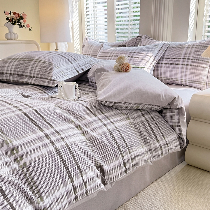 91家纺网 家纺一手货源 找家纺 木易家居 2026新款全棉磨毛印花四件套匆匆那年