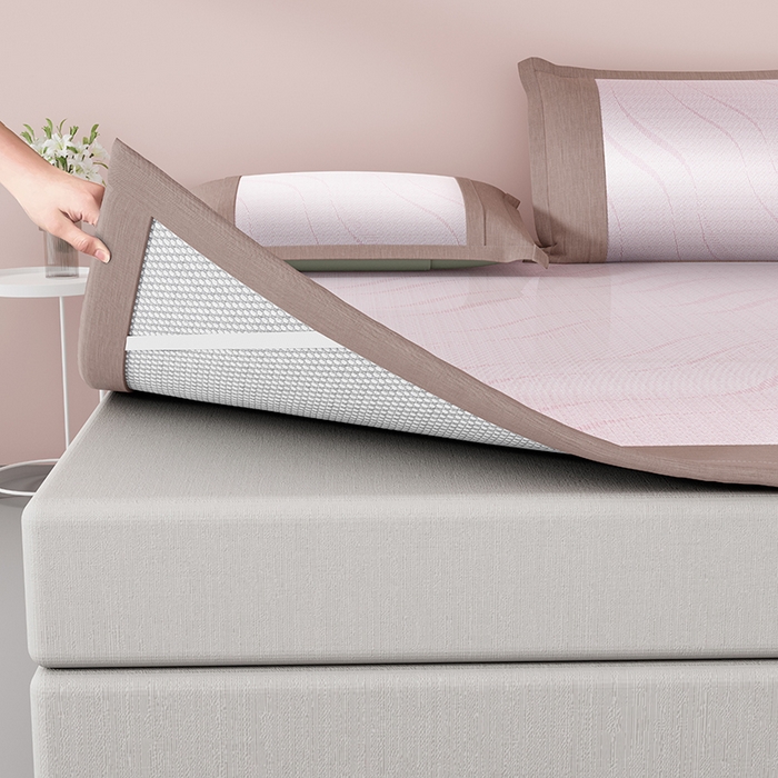 91家纺网 家纺一手货源 找家纺 yyds网供 2026新款波澜7A抗菌水洗提花刺绣冰丝席凉席软席三件套凉感丝空调席-波澜迪斯 波澜-冰透粉