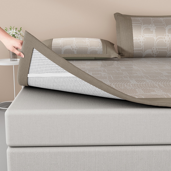 91家纺网 家纺一手货源 找家纺 yyds网供 2026新款波澜7A抗菌水洗提花刺绣冰丝席凉席软席三件套凉感丝空调席-波澜迪斯 迪斯尼-冰幻咖