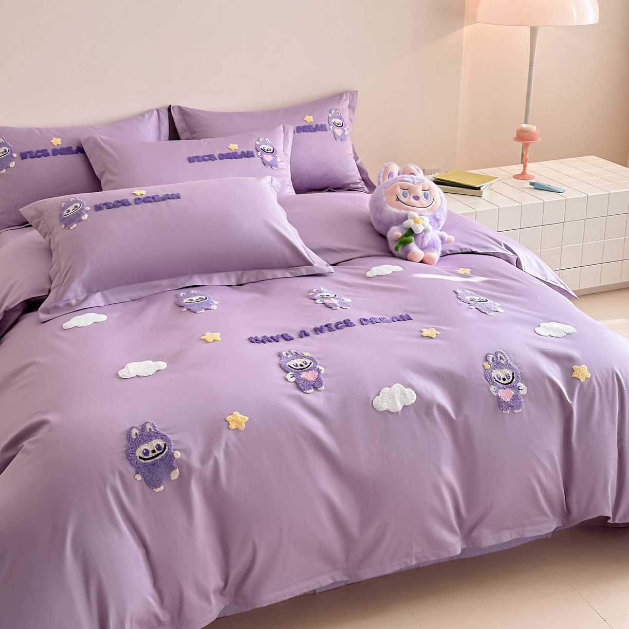 91家纺网 家纺一手货源 找家纺 犇牛仓储供应链 2026春夏新款A类全棉纯棉毛巾绣卡通款四件套拉布布 拉布布-优雅紫