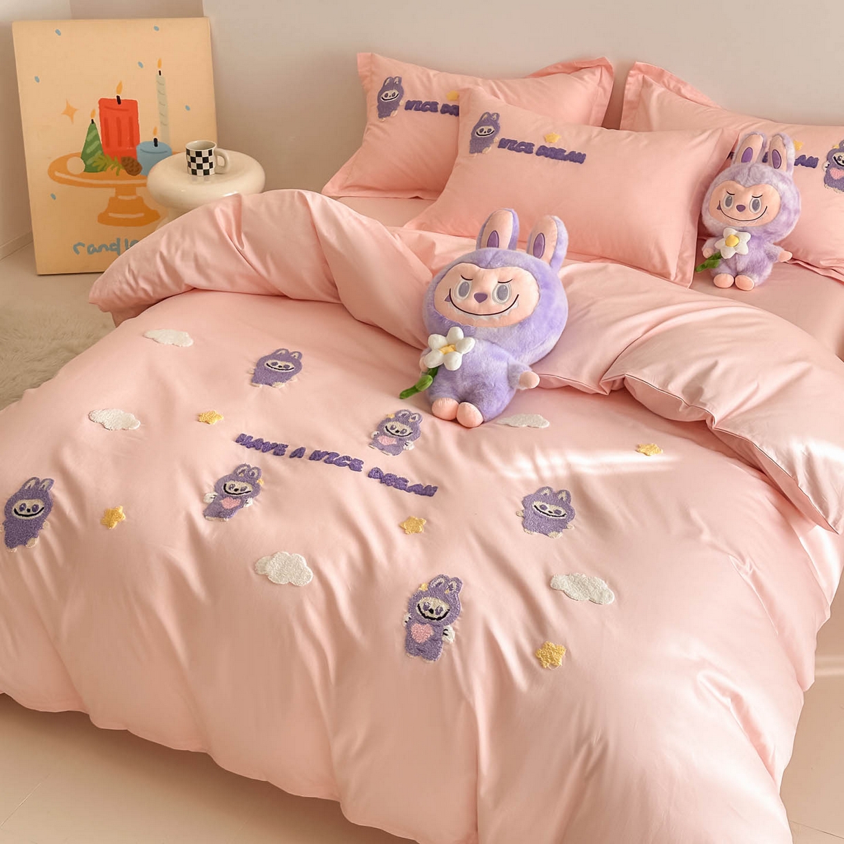 91家纺网 家纺一手货源 找家纺 犇牛仓储供应链 2026春夏新款A类全棉纯棉毛巾绣卡通款四件套拉布布 拉布布-粉玉