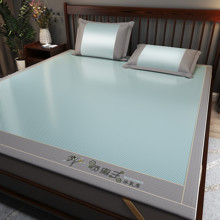 yyds网供 2026新款碳光绣花冰藤席夏季冰丝席空调软席可水洗折叠凉席 绣花素雅-水绿