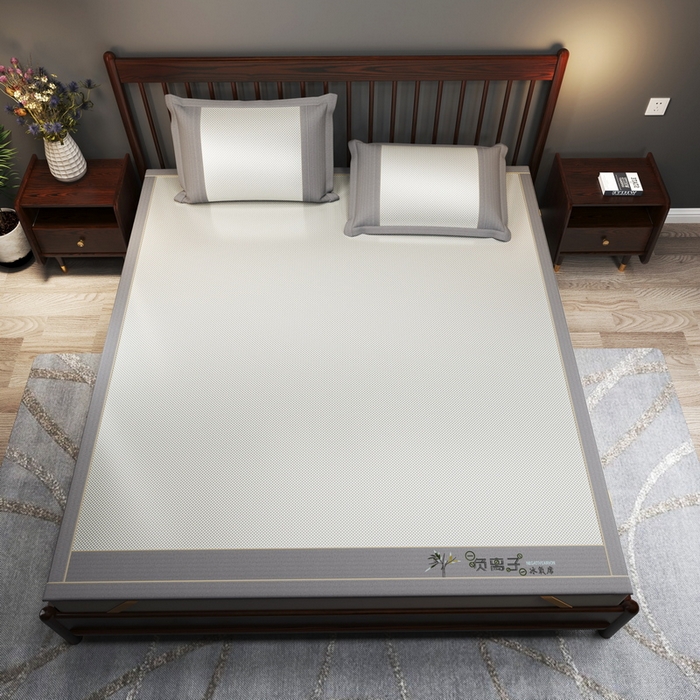 91家纺网 家纺一手货源 找家纺 yyds网供 2026新款碳光绣花冰藤席夏季冰丝席空调软席可水洗折叠凉席 绣花素雅-银灰